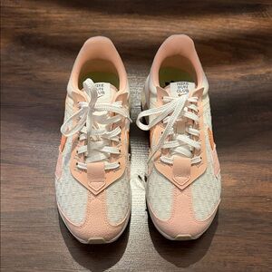 Nike Women's Peach and White Sneakers